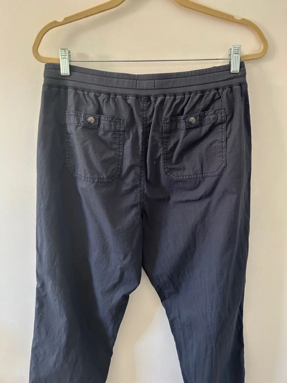 L.L. Bean Women’s Stretch Ripstop Pull On Pants Slim Joggers M Carbon Navy - Picture 6 of 11